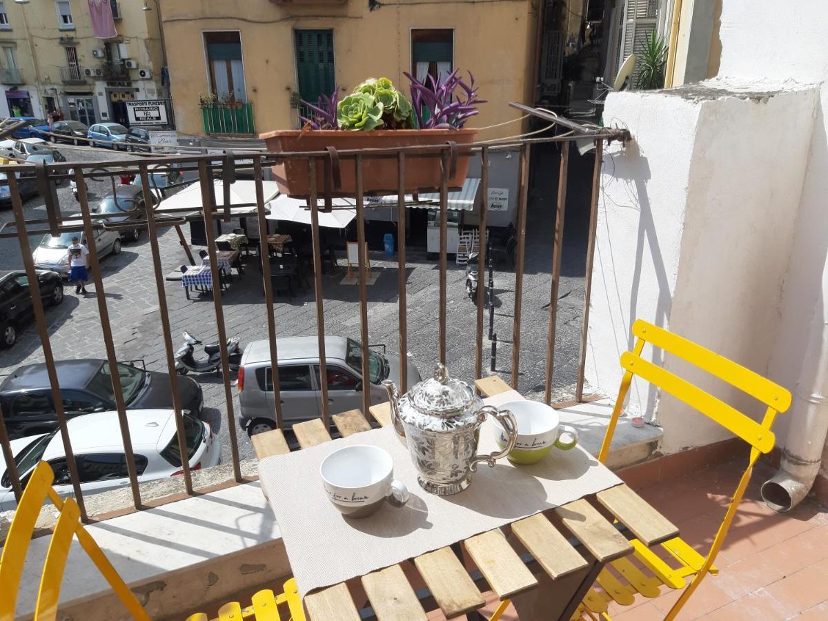 Appartamento In Piazza Νάπολη Εξωτερικό φωτογραφία
