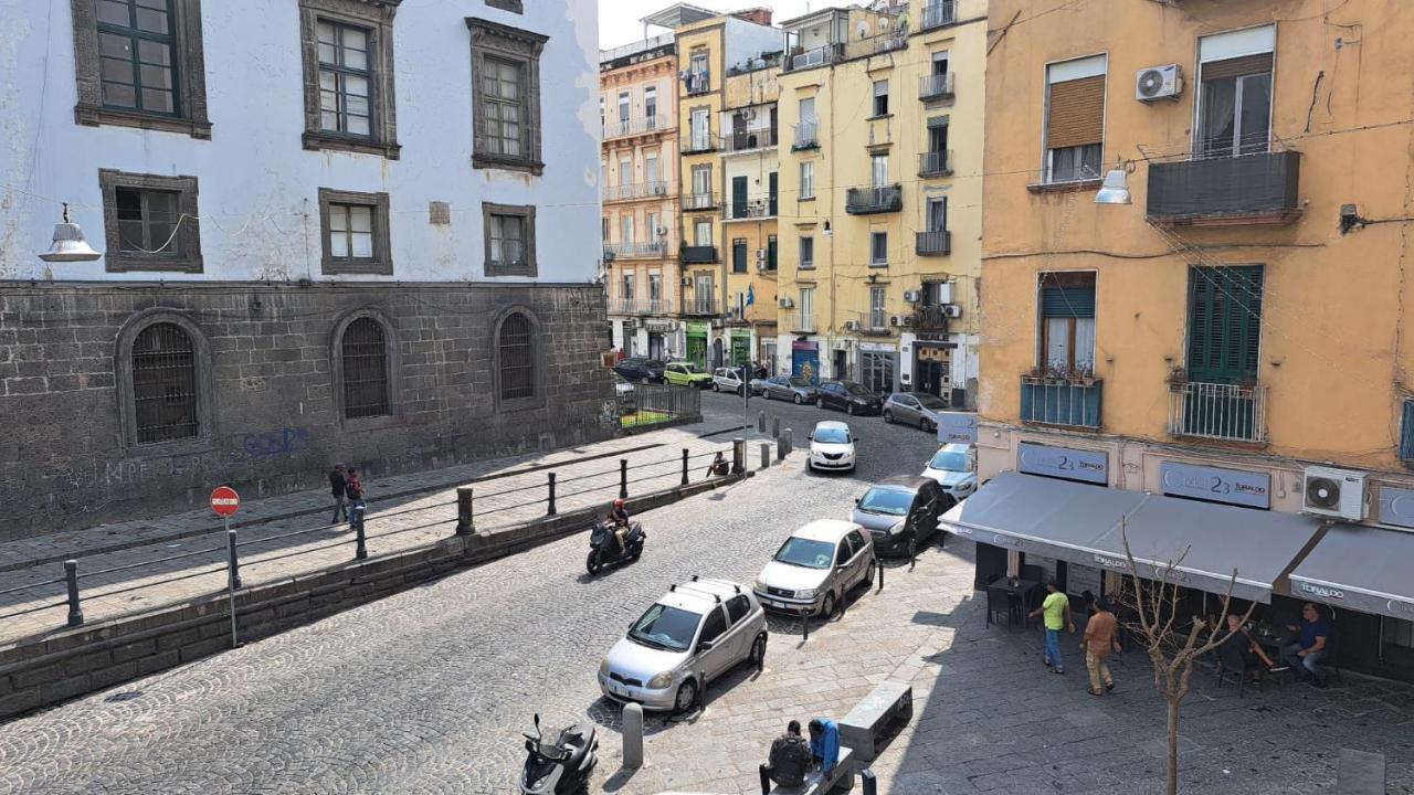 Appartamento In Piazza Νάπολη Εξωτερικό φωτογραφία